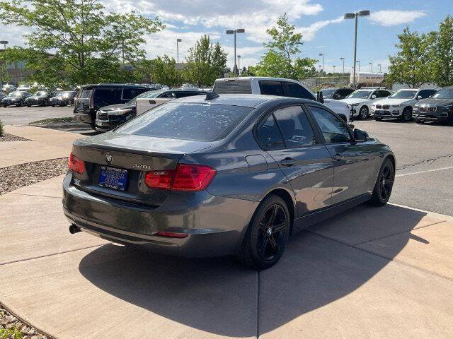2015 BMW 3 Series 320i