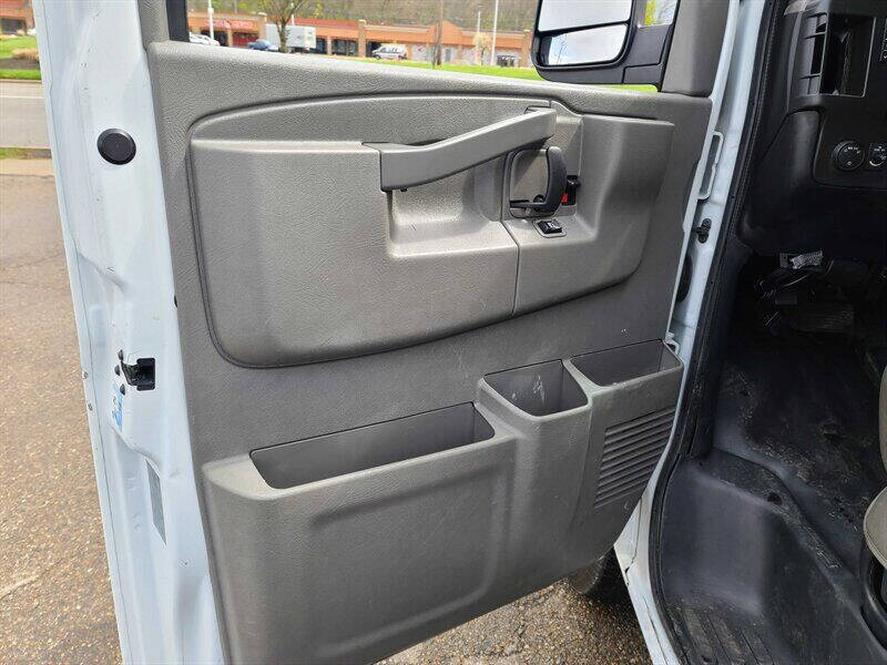 2018 GMC Savana 2500