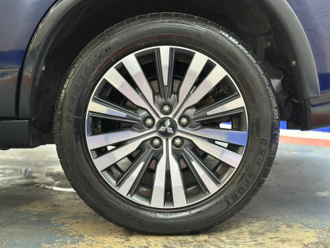 2019 Mitsubishi Outlander ES