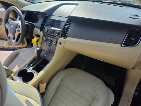 2013 Ford Taurus SE