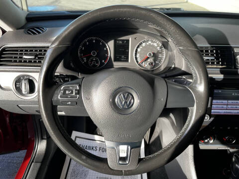 2015 Volkswagen Passat 1.8T Limited Edition
