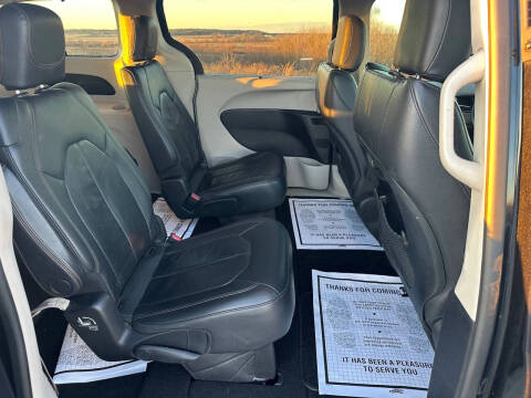 2021 Chrysler Pacifica Touring L