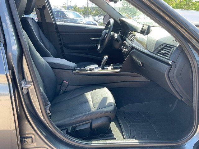 2015 BMW 3 Series 320i
