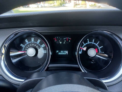 2010 Ford Mustang V6