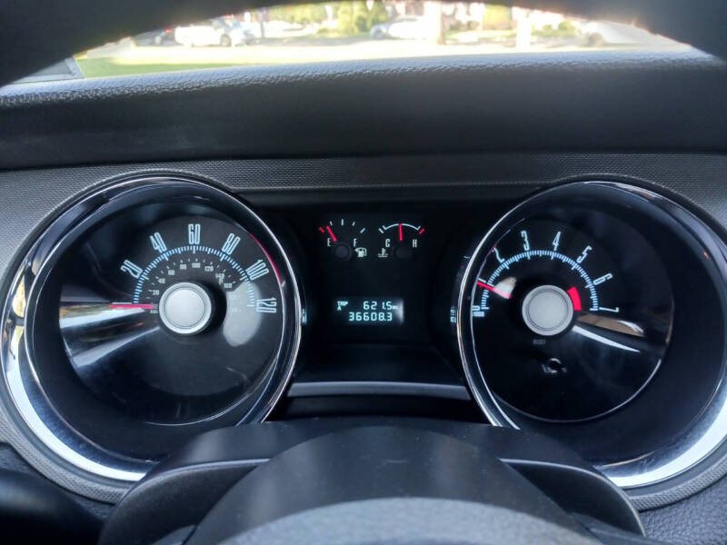 2010 Ford Mustang V6