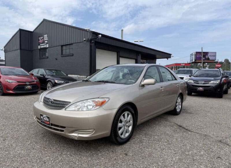 2002 Toyota Camry SE's photo