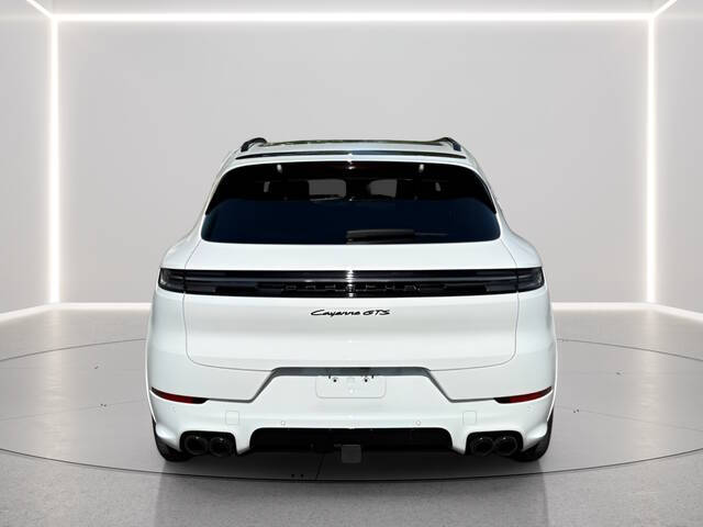 2025 Porsche Cayenne GTS
