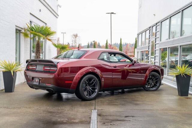 2019 Dodge Challenger 8