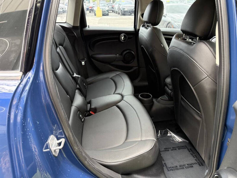 2016 MINI Hardtop 4 Door Cooper