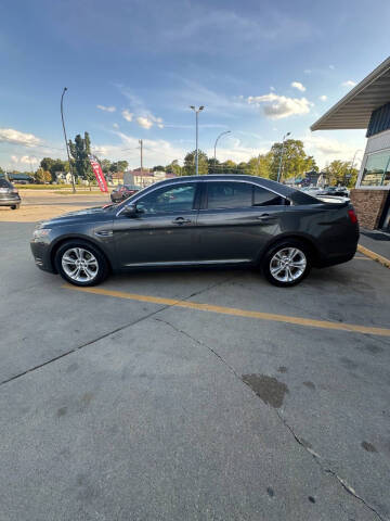 2018 Ford Taurus SEL