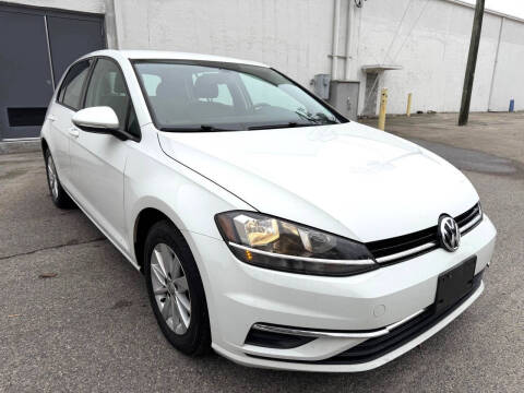 2018 Volkswagen Golf TSI S
