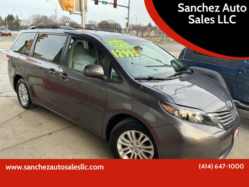 2013 Toyota Sienna XLE 8-Passenger