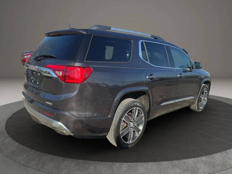 2017 GMC Acadia Denali