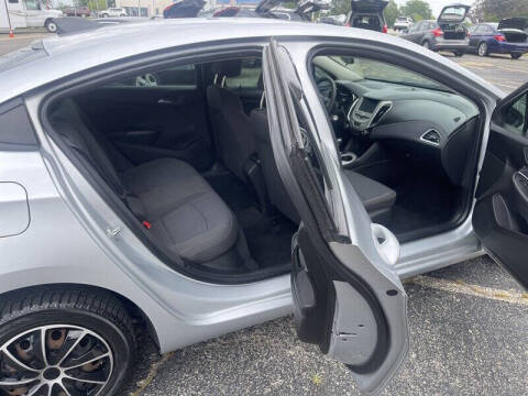 2018 Chevrolet Cruze LS Auto