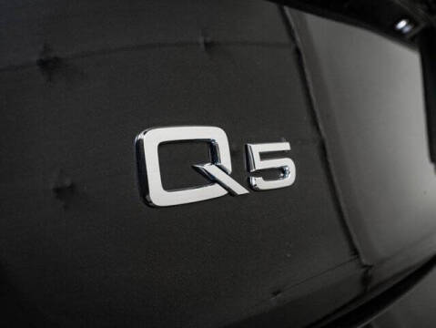 2023 Audi Q5 quattro Premium 40 TFSI