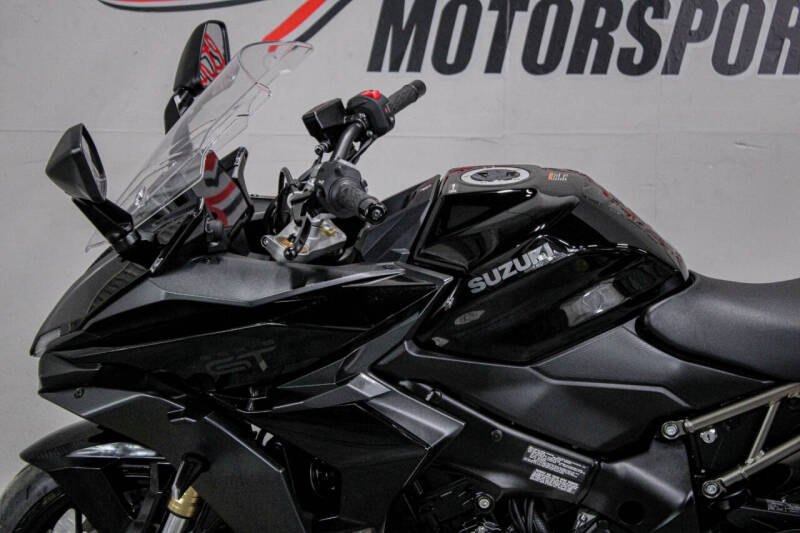 2022 Suzuki GSX-S1000GT