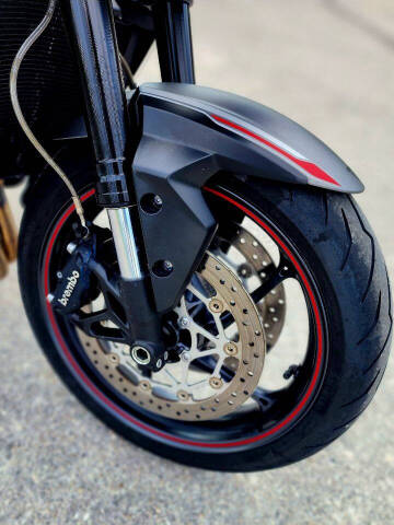 2022 Triumph STREET TRIPLE  R STD/LOW