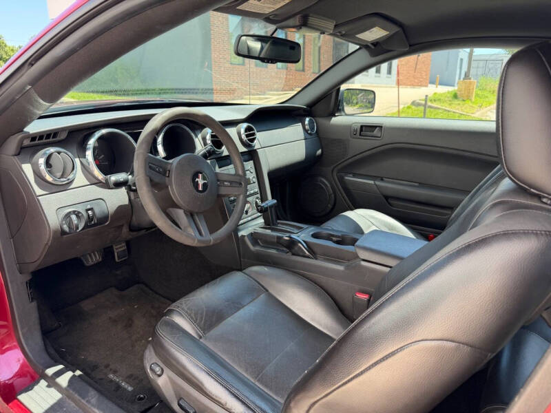 2007 Ford Mustang V6 Deluxe