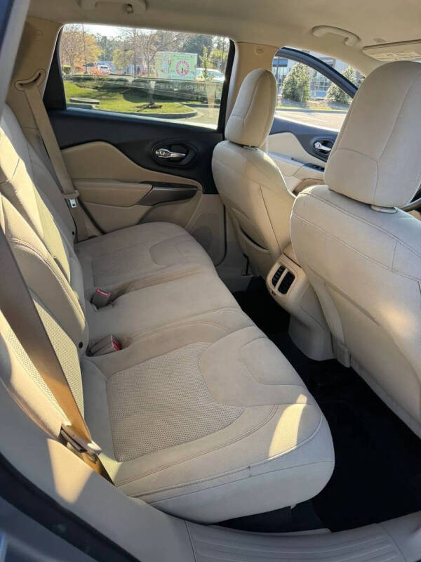 2019 Jeep Cherokee Latitude