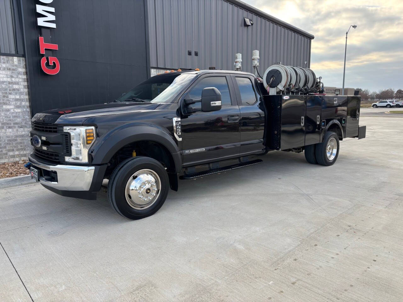 2019 Ford F-450 Super Duty Chassis Cab XL's photo