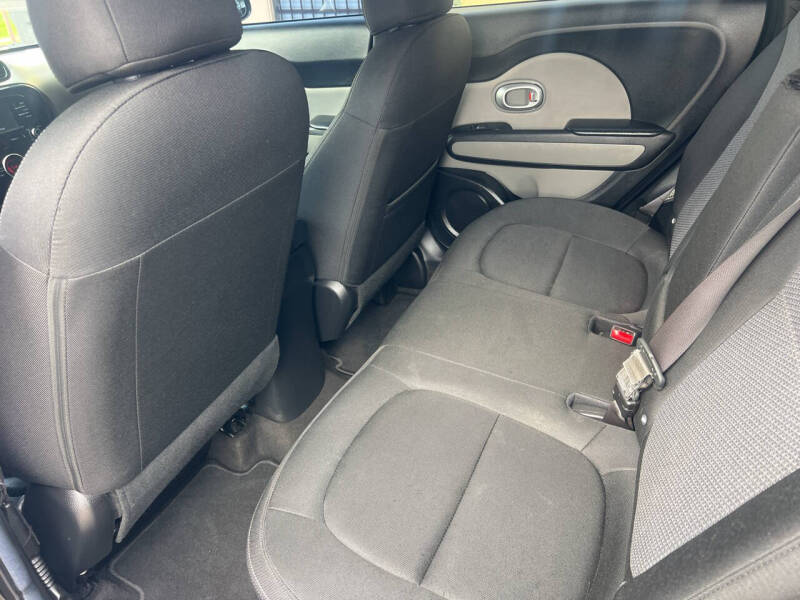 2017 Kia Soul +