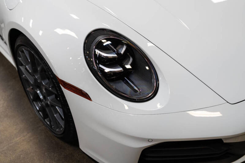 2025 Porsche 911 Carrera T