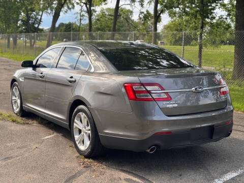2014 Ford Taurus SEL
