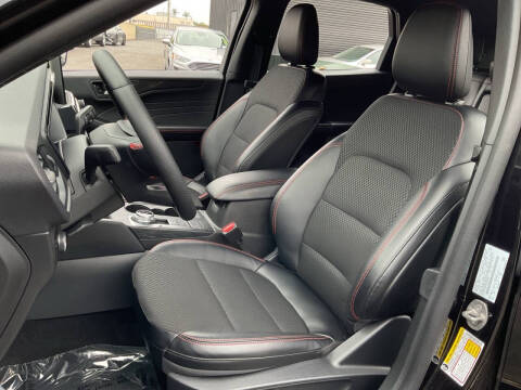 2025 Ford Escape ST-Line Select