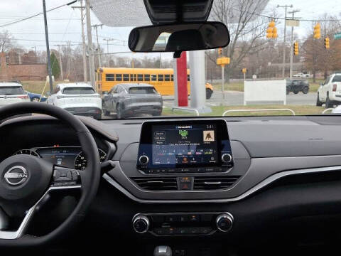 2025 Nissan Altima 2.5 SR