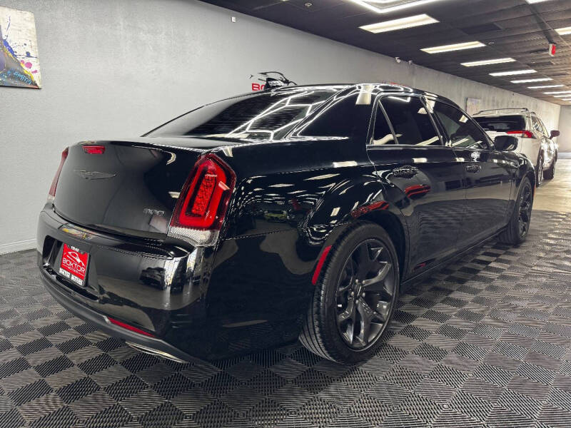 2020 Chrysler 300 Touring