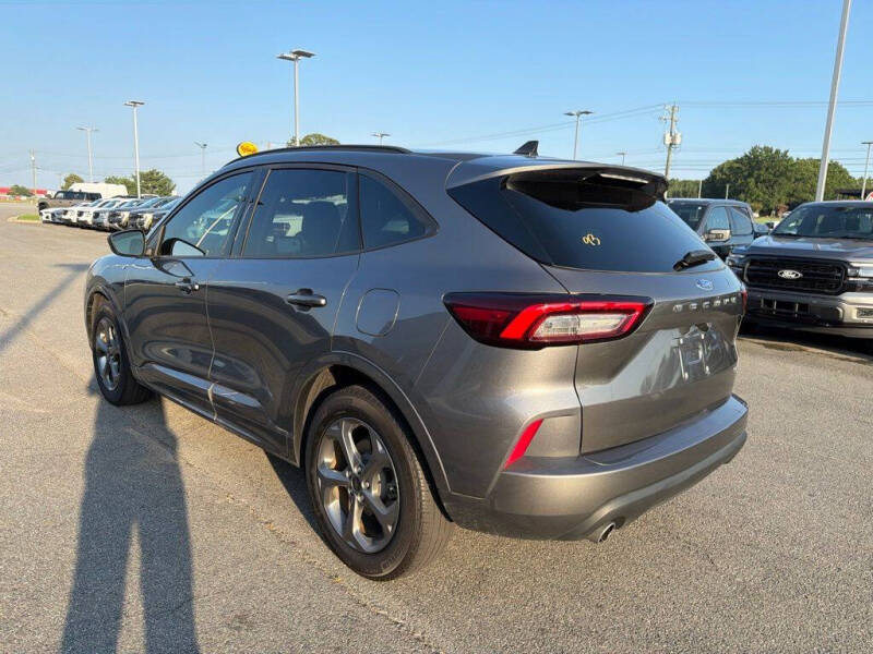 2024 Ford Escape Hybrid ST-Line