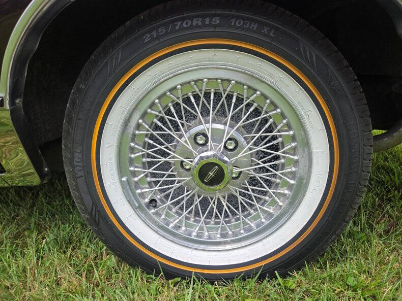 1988 Lincoln Town Car Signature