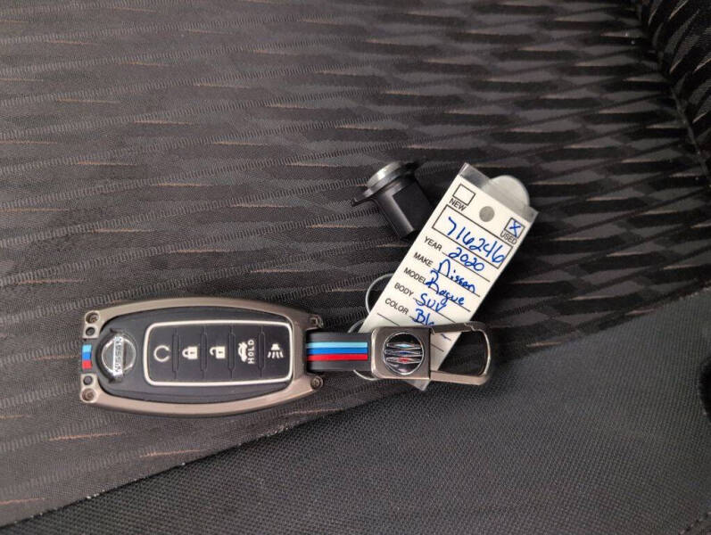 2020 Nissan Rogue SV