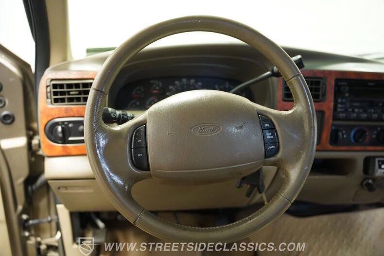 2000 Ford Excursion XLT