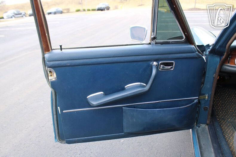 1973 Mercedes-Benz 280-Class