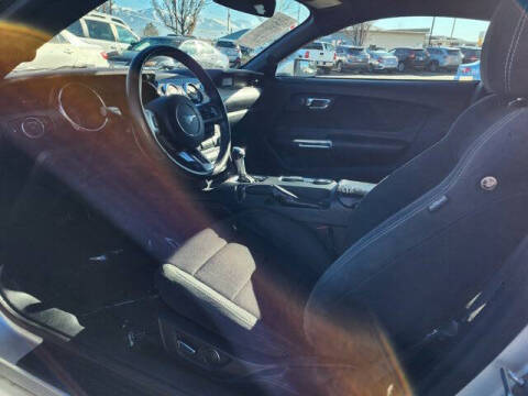 2016 Ford Mustang V6