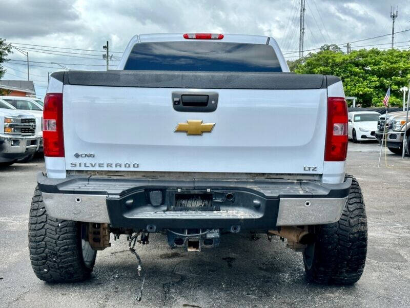 2014 Chevrolet Silverado 2500HD  - $26,995