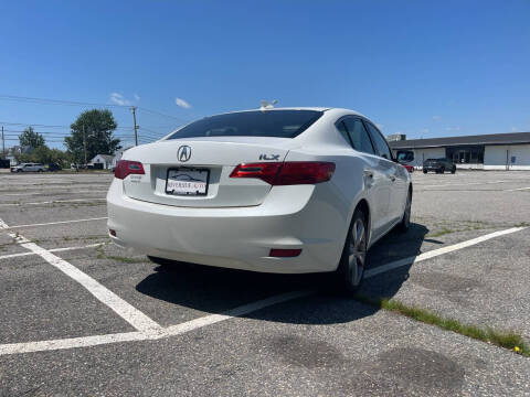 2013 Acura ILX 2.0L w/Tech