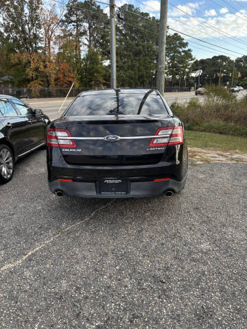 2015 Ford Taurus Limited