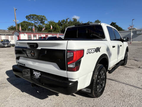2021 Nissan Titan