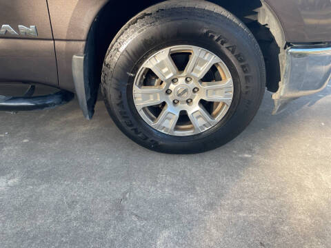 2017 Nissan Titan SV