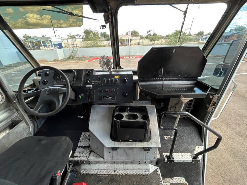 2010 Freightliner MT45 Chassis