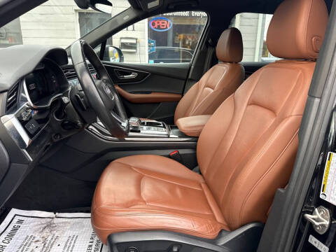 2022 Audi Q7 quattro Premium Plus 55 TFSI