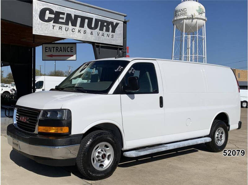 2023 GMC Savana Cargo Work Van's photo