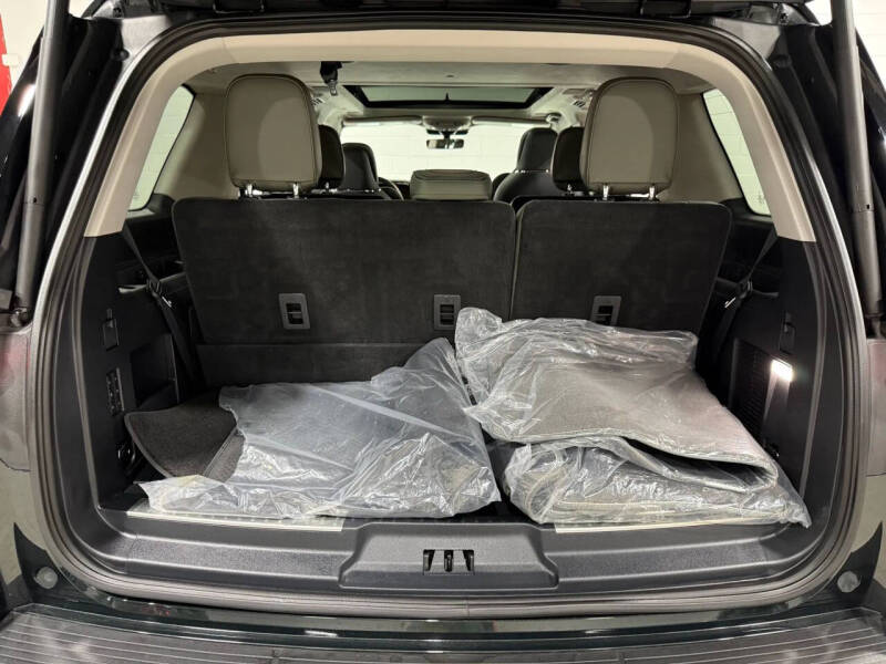 2022 Lincoln Navigator Black Label