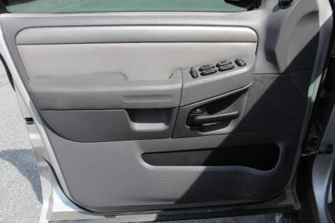 2004 Ford Explorer XLT