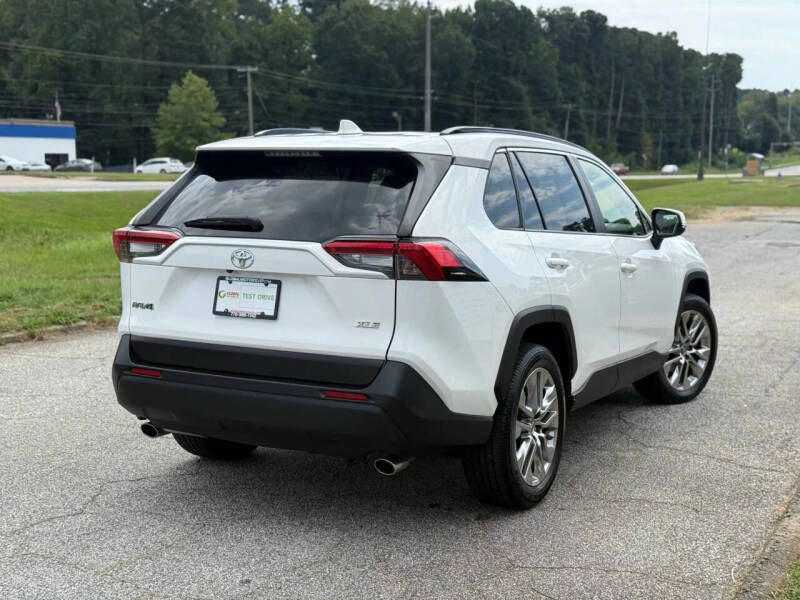 2019 Toyota RAV4 XLE Premium