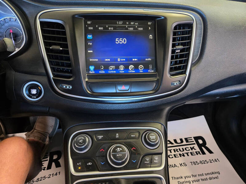 2016 Chrysler 200 Limited Platinum