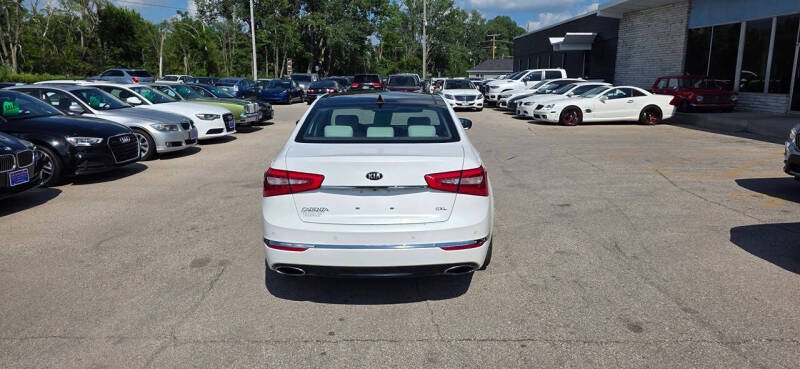 2016 Kia Cadenza