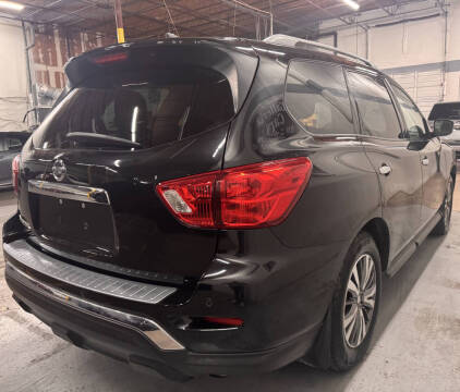 2020 Nissan Pathfinder S